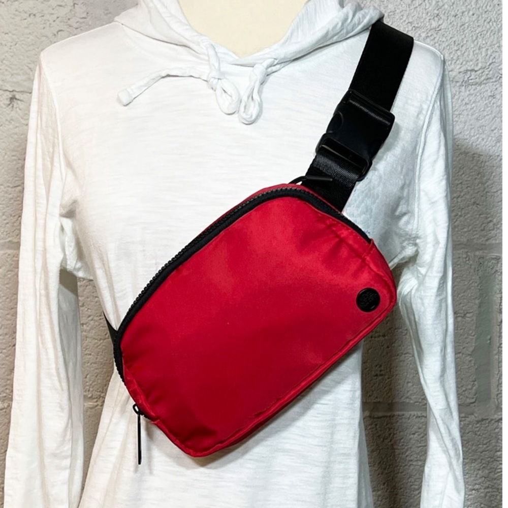 Belt bag/ fanny bag